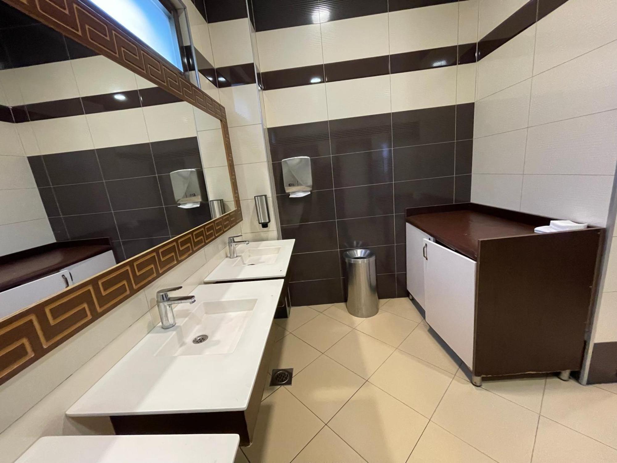 Amazona Hotel Babimoc Екстериор снимка