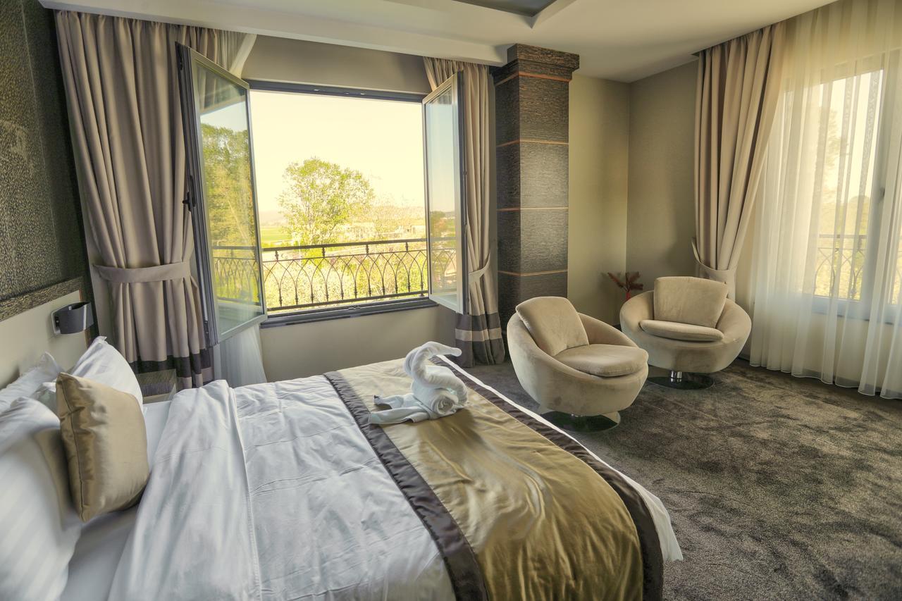 Amazona Hotel Babimoc Екстериор снимка
