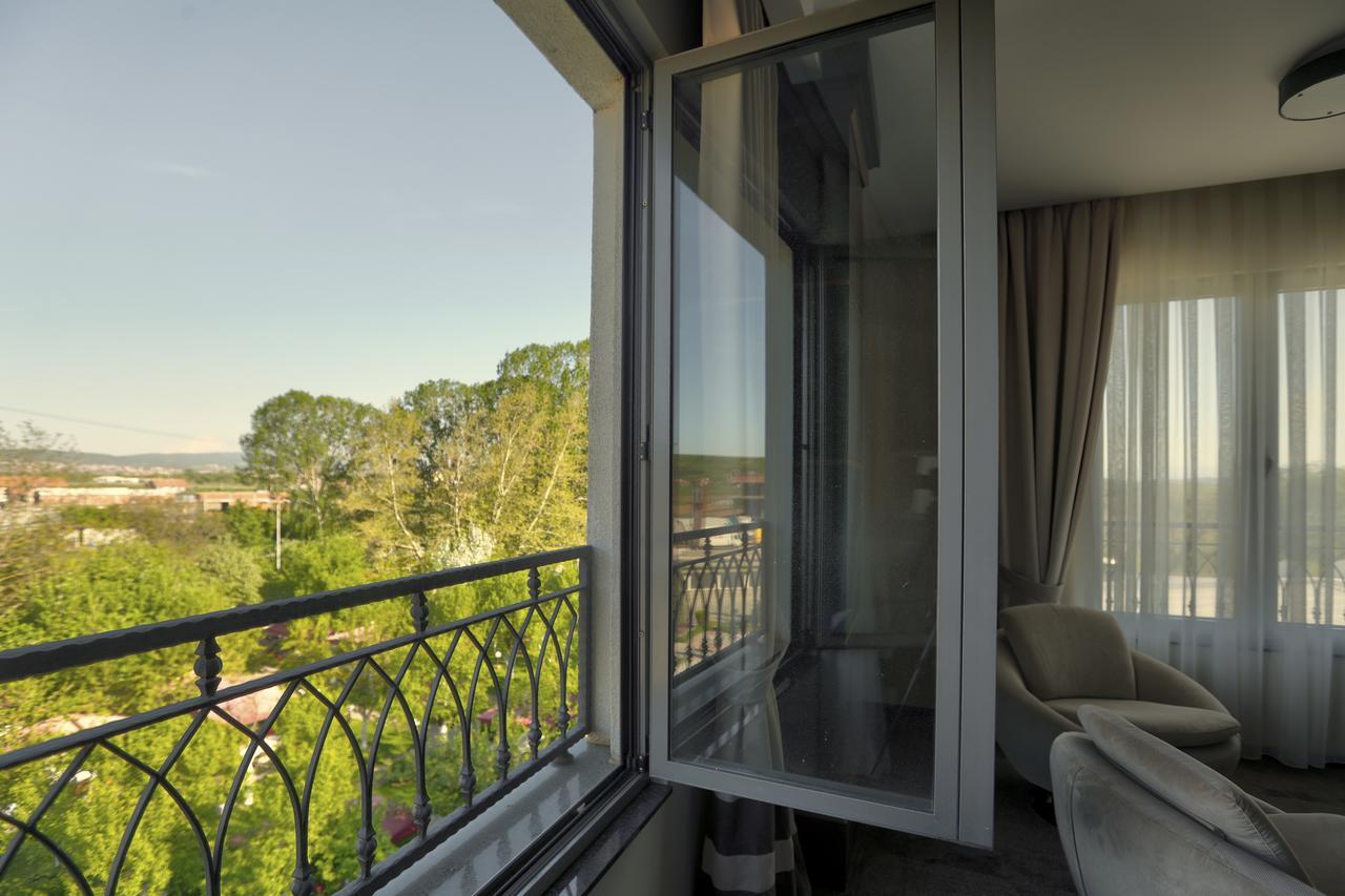 Amazona Hotel Babimoc Екстериор снимка