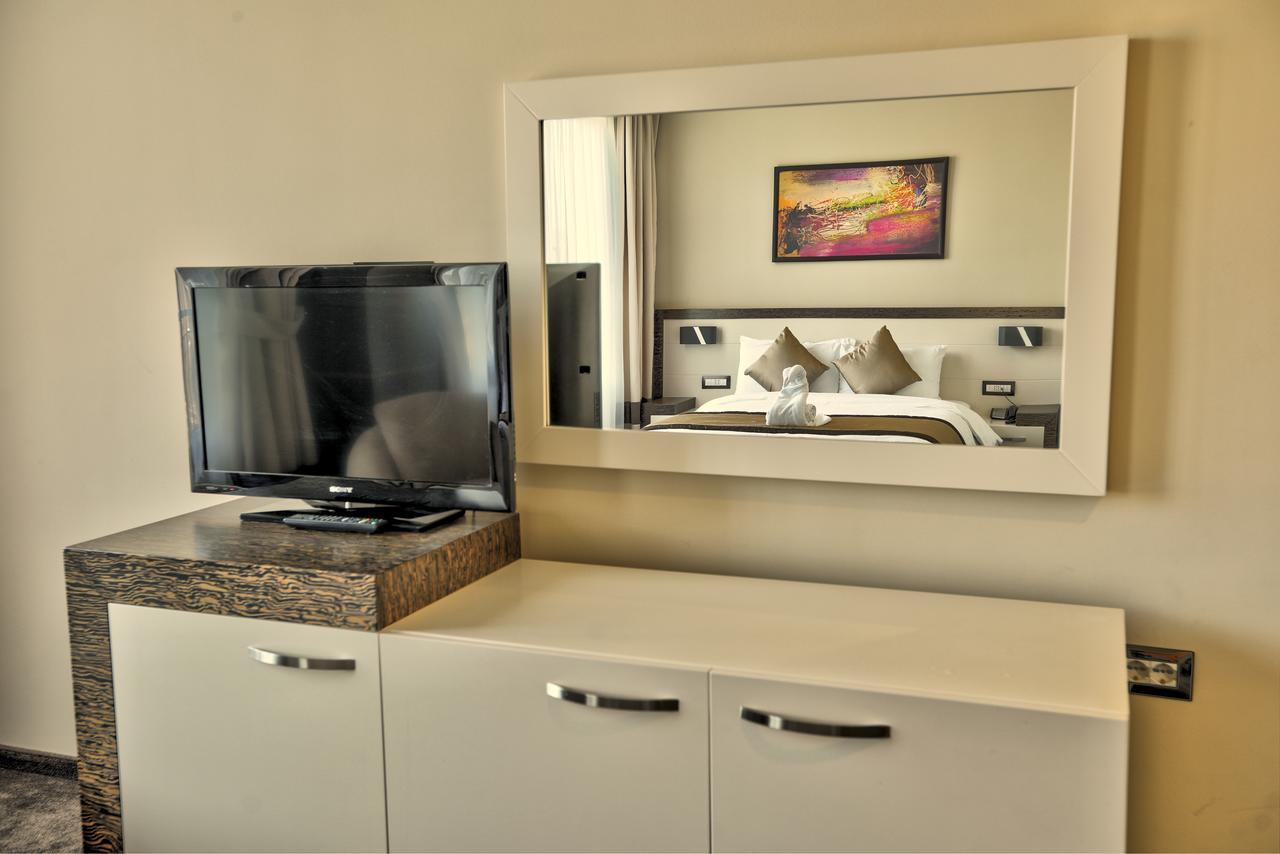 Amazona Hotel Babimoc Екстериор снимка